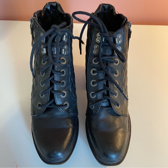Dolce Vita Lace Up/Zippered Chunky Black Boots - Size 8 - Picture 3 of 9